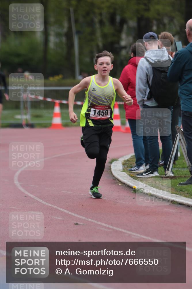 13.04.2025 - Hammer Lauf A. Gomolzig http://msf.ph/oto/7666550 13.04.2025 12:43:07 Ziel 1122, 1146, 1459 meine-sportfotos.de