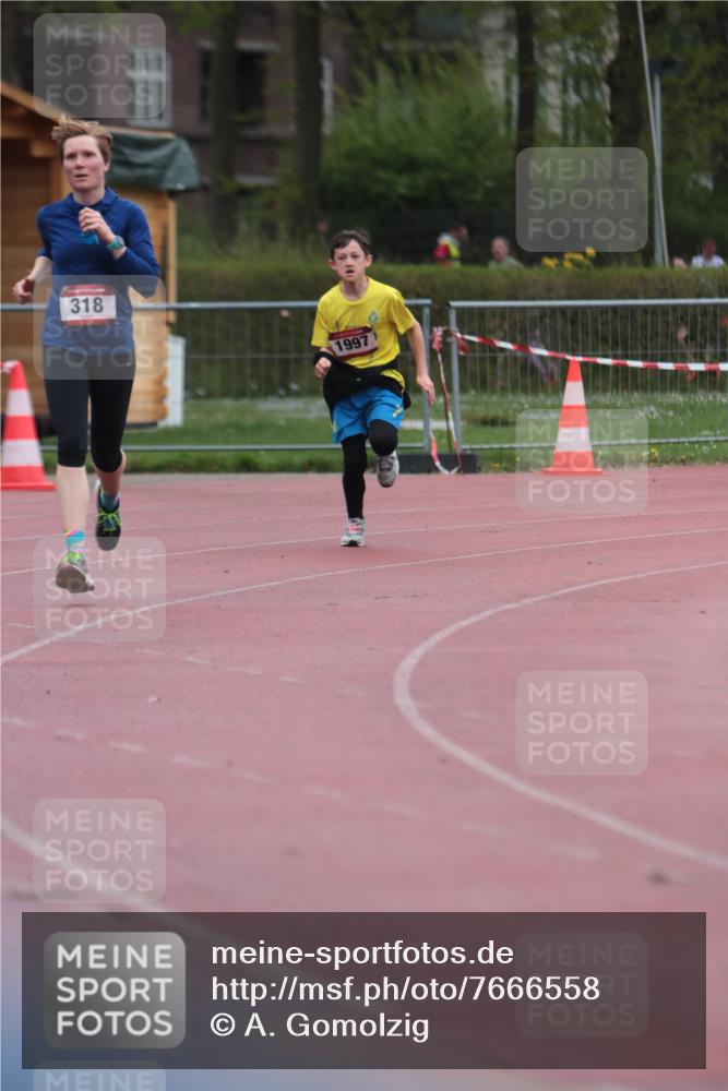 13.04.2025 - Hammer Lauf A. Gomolzig http://msf.ph/oto/7666558 13.04.2025 12:43:21 Ziel 101, 318, 1997 meine-sportfotos.de