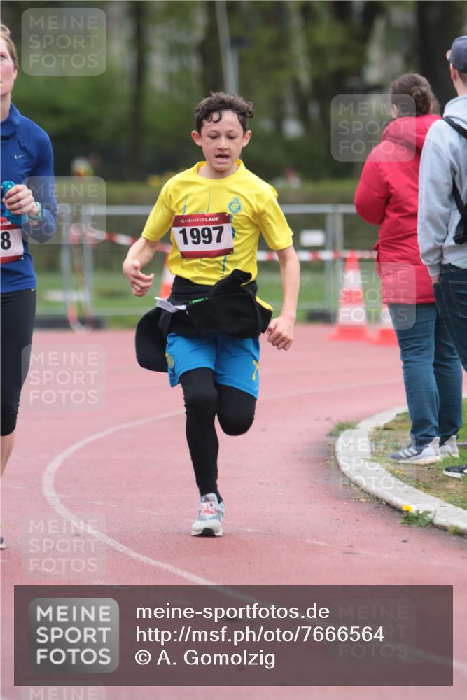 13.04.2025 - Hammer Lauf A. Gomolzig http://msf.ph/oto/7666564 13.04.2025 12:43:23 Ziel 101, 318, 863, 1997 meine-sportfotos.de