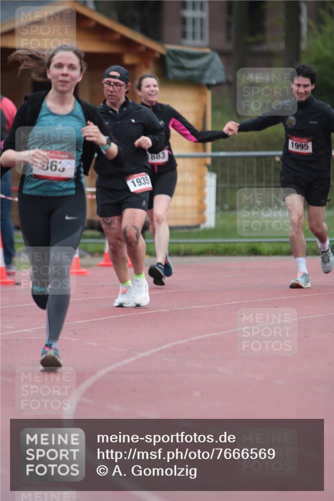 13.04.2025 - Hammer Lauf A. Gomolzig http://msf.ph/oto/7666569 13.04.2025 12:43:30 Ziel 863, 958, 1272, 1551, 1576, 1611, 1612, 1847, 1866, 1868, 1883, 1935, 1995 meine-sportfotos.de