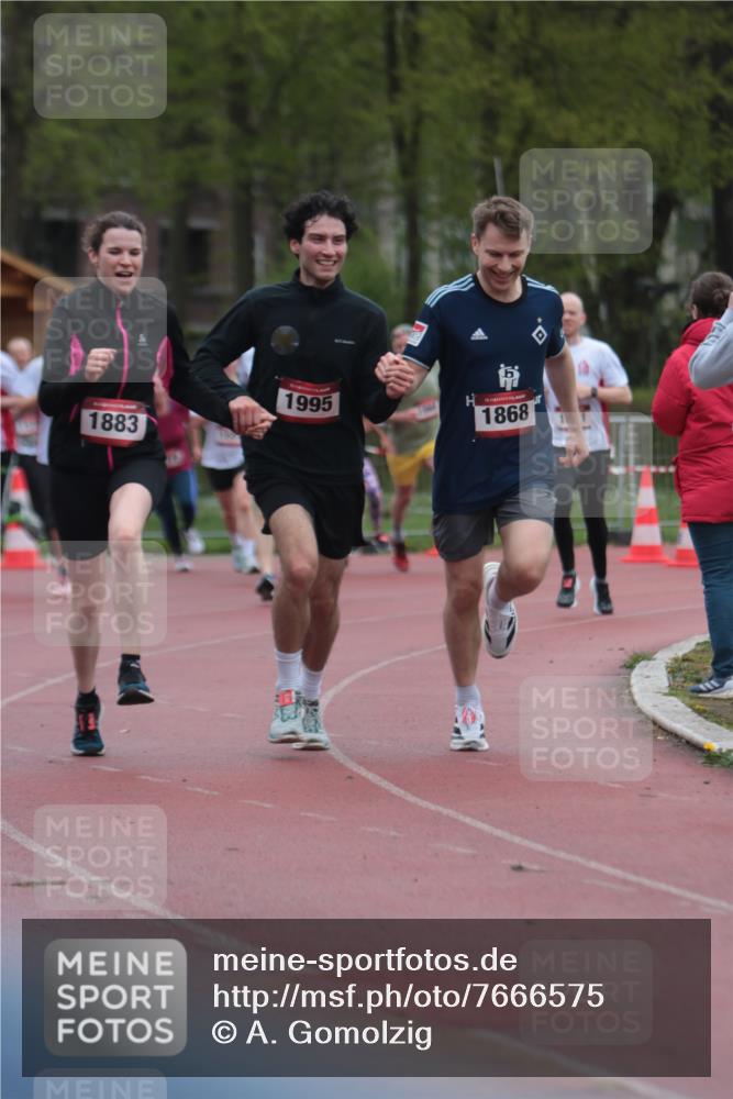 13.04.2025 - Hammer Lauf A. Gomolzig http://msf.ph/oto/7666575 13.04.2025 12:43:34 Ziel 958, 1272, 1551, 1576, 1578, 1611, 1612, 1613, 1847, 1866, 1868, 1883, 1935, 1995 meine-sportfotos.de