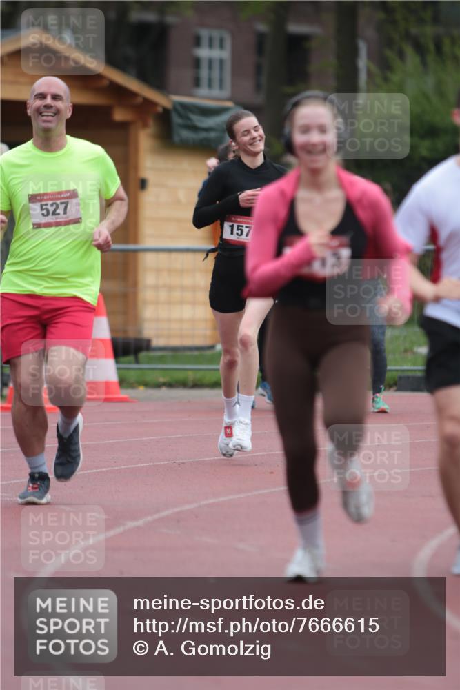 13.04.2025 - Hammer Lauf A. Gomolzig http://msf.ph/oto/7666615 13.04.2025 12:44:06 Ziel 527, 579, 603, 1113, 1573, 1591, 1798 meine-sportfotos.de