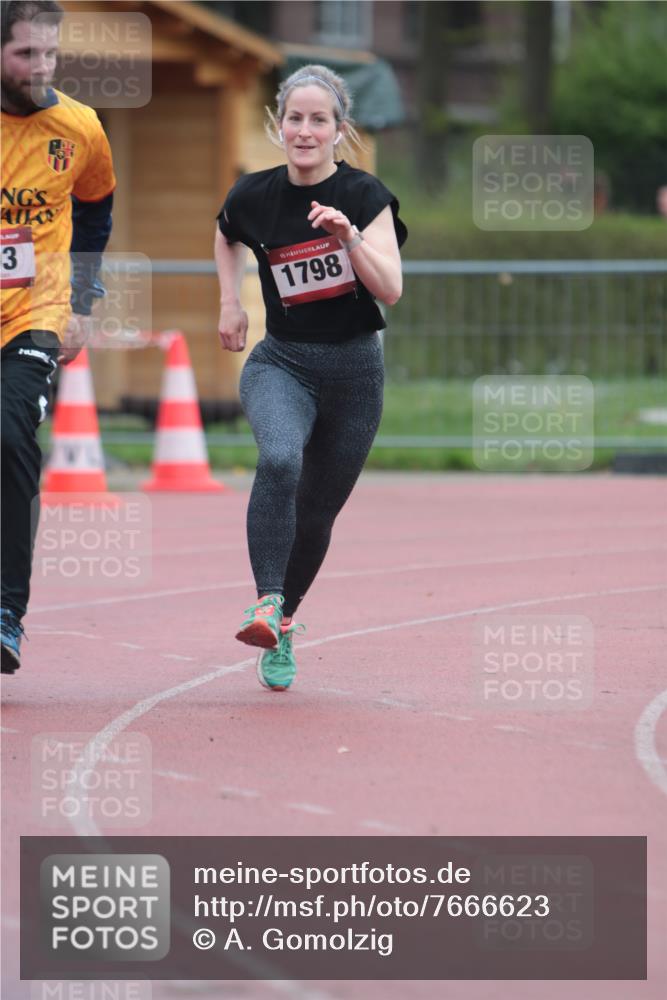 13.04.2025 - Hammer Lauf A. Gomolzig http://msf.ph/oto/7666623 13.04.2025 12:44:11 Ziel 527, 603, 1798 meine-sportfotos.de