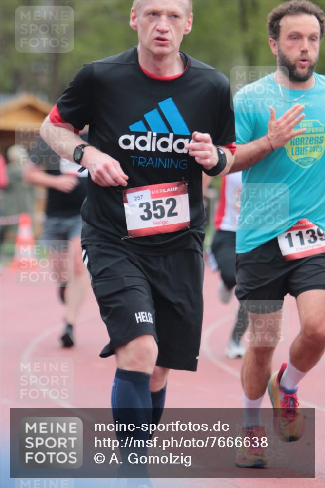 13.04.2025 - Hammer Lauf A. Gomolzig http://msf.ph/oto/7666638 13.04.2025 12:44:31 Ziel 1033, 1139, 1552, 1587, 1601, 1846 meine-sportfotos.de