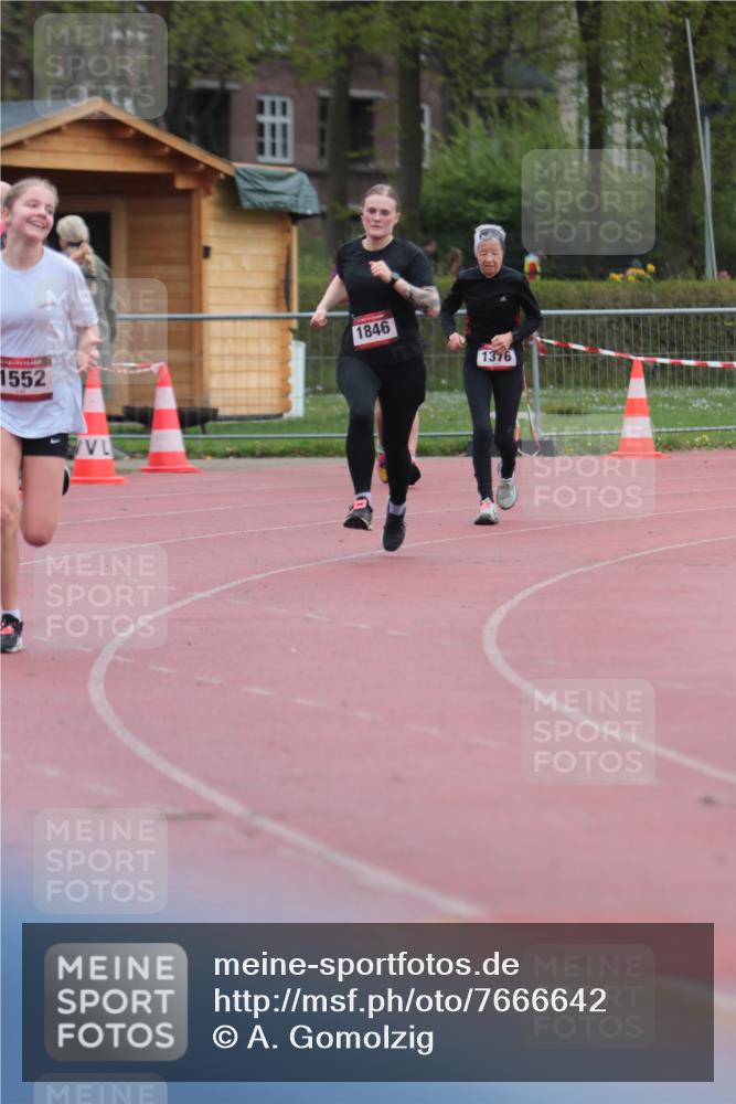 13.04.2025 - Hammer Lauf A. Gomolzig http://msf.ph/oto/7666642 13.04.2025 12:44:34 Ziel 111, 292, 521, 1376, 1552, 1846 meine-sportfotos.de