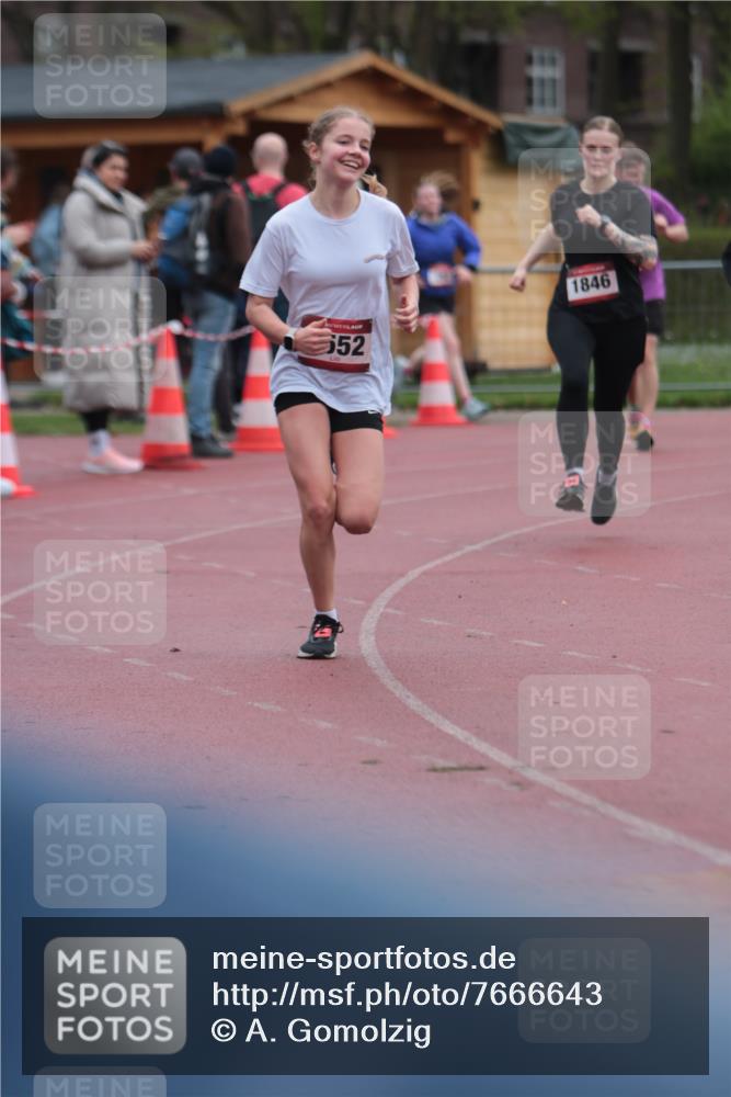 13.04.2025 - Hammer Lauf A. Gomolzig http://msf.ph/oto/7666643 13.04.2025 12:44:35 Ziel 111, 292, 521, 1376, 1552, 1846 meine-sportfotos.de
