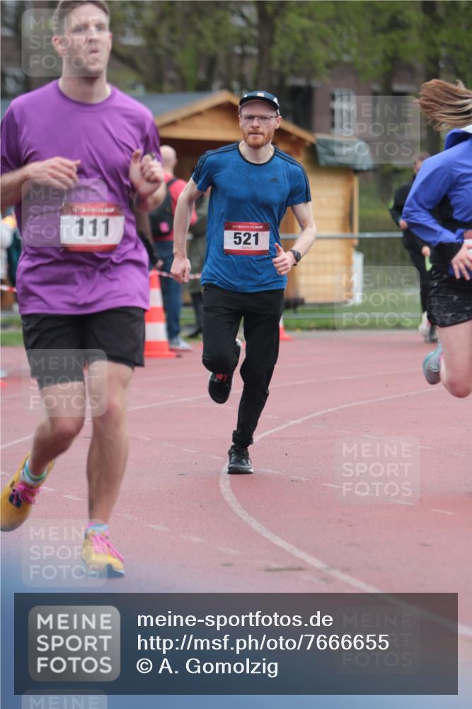 13.04.2025 - Hammer Lauf A. Gomolzig http://msf.ph/oto/7666655 13.04.2025 12:44:42 Ziel 111, 292, 521, 1376 meine-sportfotos.de