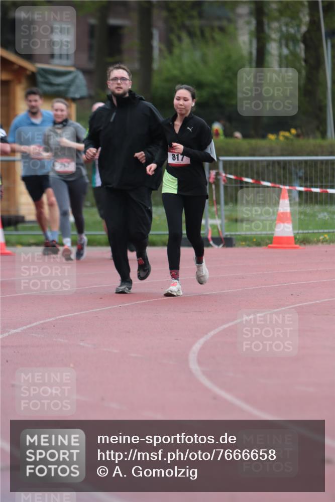 13.04.2025 - Hammer Lauf A. Gomolzig http://msf.ph/oto/7666658 13.04.2025 12:44:46 Ziel 277, 592, 757, 817, 818, 948 meine-sportfotos.de