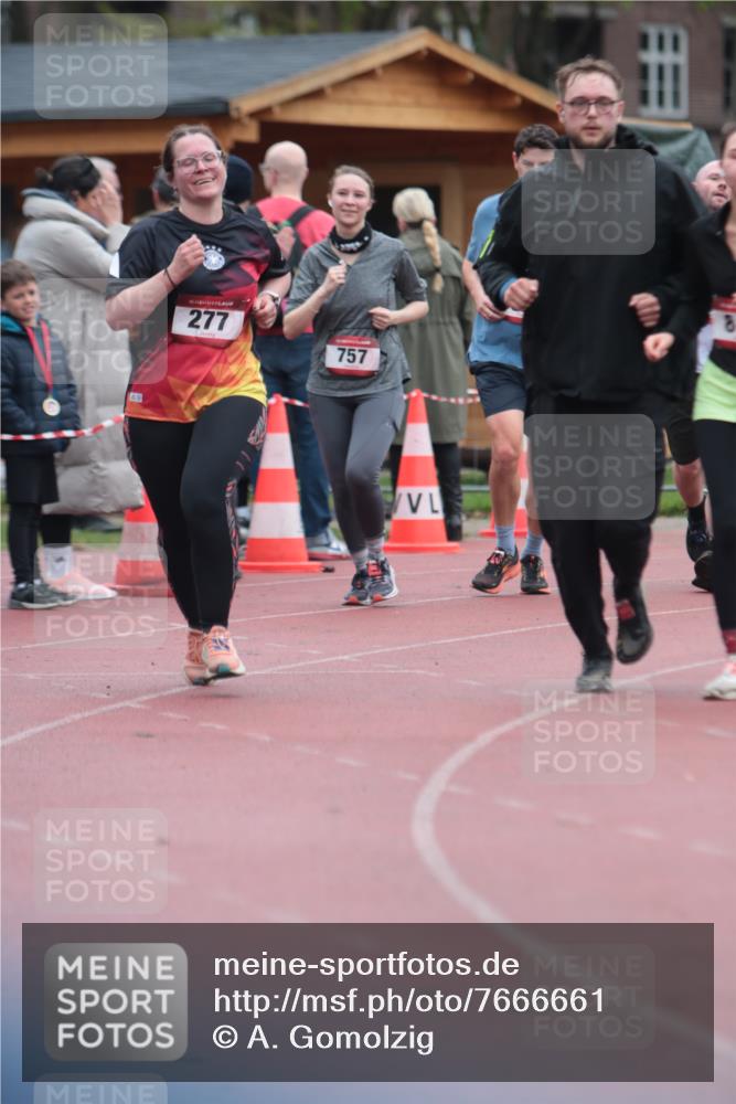 13.04.2025 - Hammer Lauf A. Gomolzig http://msf.ph/oto/7666661 13.04.2025 12:44:48 Ziel 257, 277, 592, 757, 817, 818, 948, 1091 meine-sportfotos.de