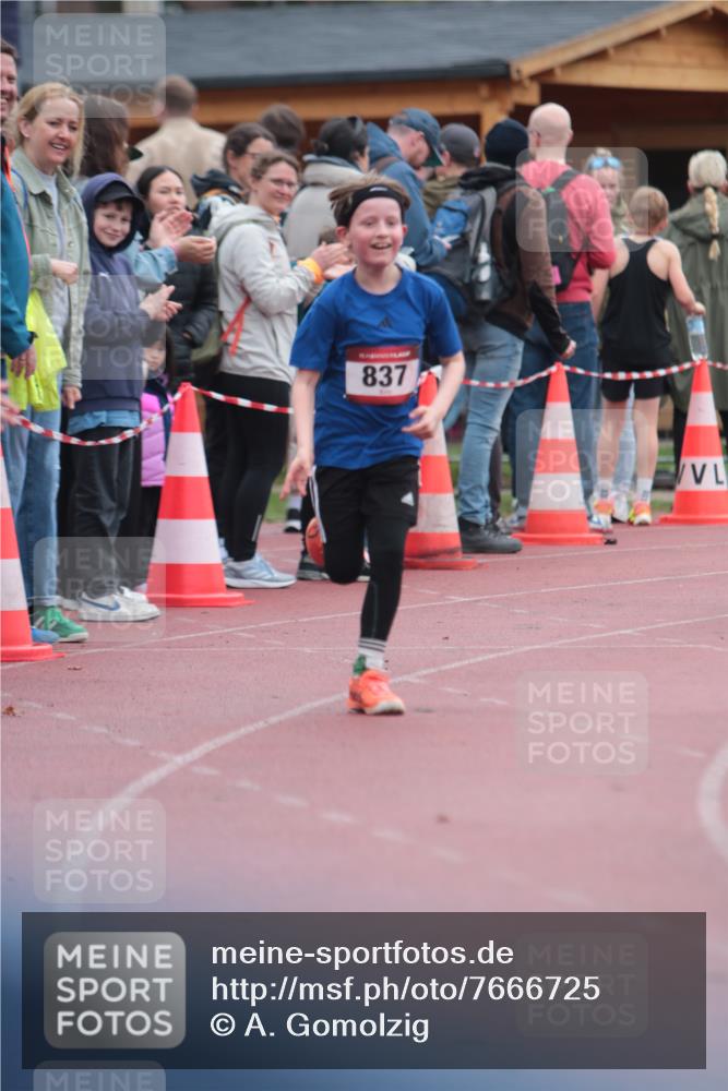 13.04.2025 - Hammer Lauf A. Gomolzig http://msf.ph/oto/7666725 13.04.2025 12:45:50 Ziel 337, 441, 837, 1283 meine-sportfotos.de