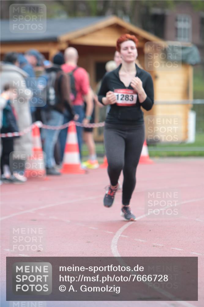 13.04.2025 - Hammer Lauf A. Gomolzig http://msf.ph/oto/7666728 13.04.2025 12:45:52 Ziel 441, 1283 meine-sportfotos.de