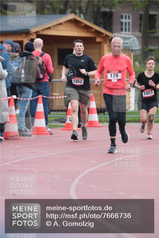 13.04.2025 - Hammer Lauf A. Gomolzig http://msf.ph/oto/7666736 13.04.2025 12:45:58 Ziel 179, 441, 1028, 1852 meine-sportfotos.de