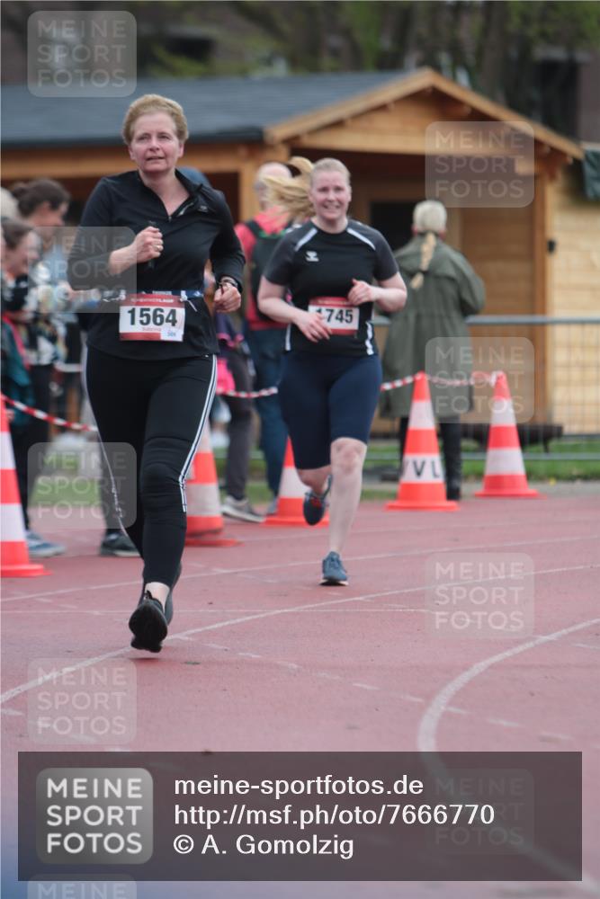13.04.2025 - Hammer Lauf A. Gomolzig http://msf.ph/oto/7666770 13.04.2025 12:46:30 Ziel 367, 1564, 1745, 1819 meine-sportfotos.de