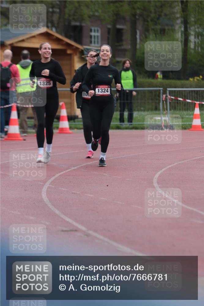13.04.2025 - Hammer Lauf A. Gomolzig http://msf.ph/oto/7666781 13.04.2025 12:46:51 Ziel 862, 1007, 1150, 1324, 1325 meine-sportfotos.de