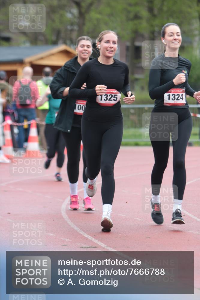 13.04.2025 - Hammer Lauf A. Gomolzig http://msf.ph/oto/7666788 13.04.2025 12:46:54 Ziel 1007, 1150, 1324, 1325 meine-sportfotos.de