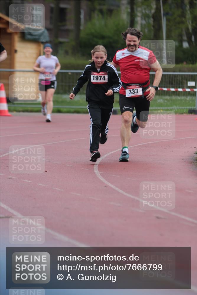 13.04.2025 - Hammer Lauf A. Gomolzig http://msf.ph/oto/7666799 13.04.2025 12:47:05 Ziel 333, 1343, 1802, 1974 meine-sportfotos.de