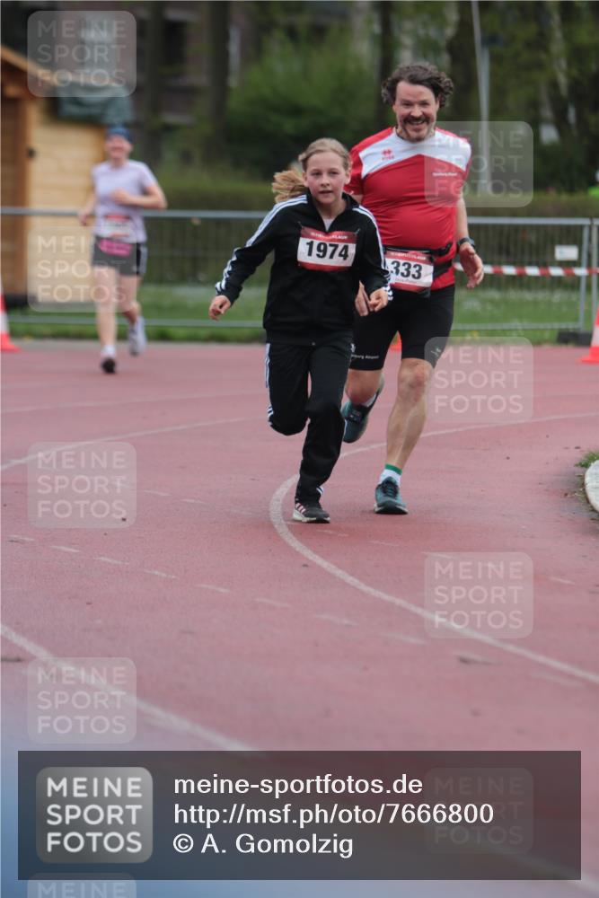 13.04.2025 - Hammer Lauf A. Gomolzig http://msf.ph/oto/7666800 13.04.2025 12:47:05 Ziel 333, 1343, 1802, 1974 meine-sportfotos.de