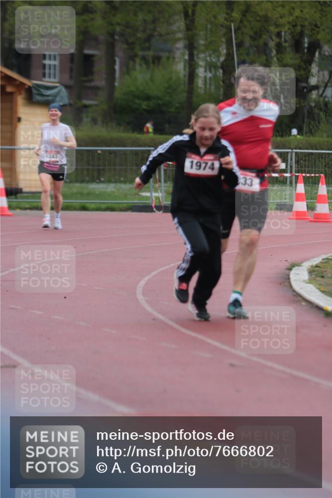 13.04.2025 - Hammer Lauf A. Gomolzig http://msf.ph/oto/7666802 13.04.2025 12:47:06 Ziel 333, 1343, 1802, 1974 meine-sportfotos.de