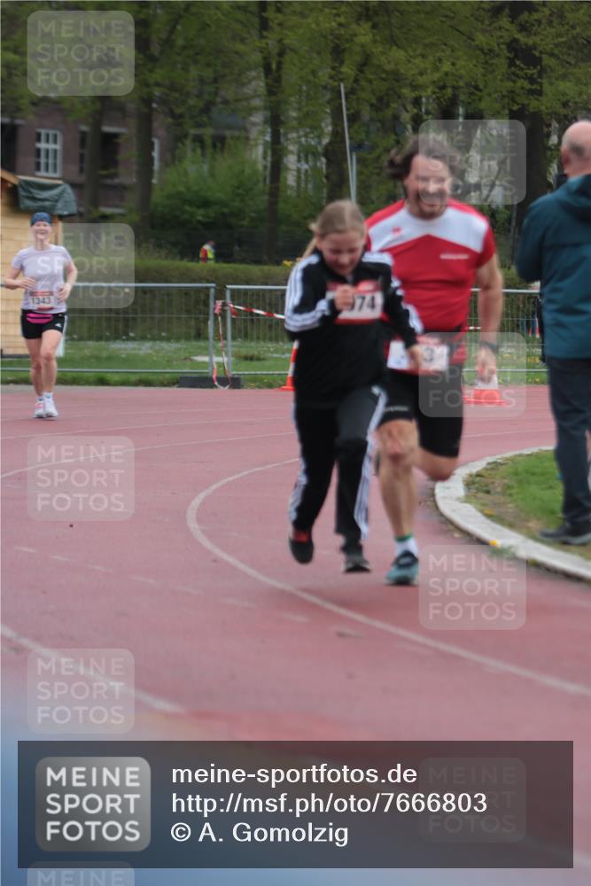 13.04.2025 - Hammer Lauf A. Gomolzig http://msf.ph/oto/7666803 13.04.2025 12:47:06 Ziel 333, 1343, 1802, 1974 meine-sportfotos.de