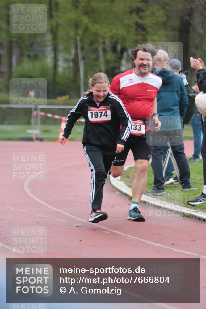 13.04.2025 - Hammer Lauf A. Gomolzig http://msf.ph/oto/7666804 13.04.2025 12:47:06 Ziel 333, 1343, 1802, 1974 meine-sportfotos.de