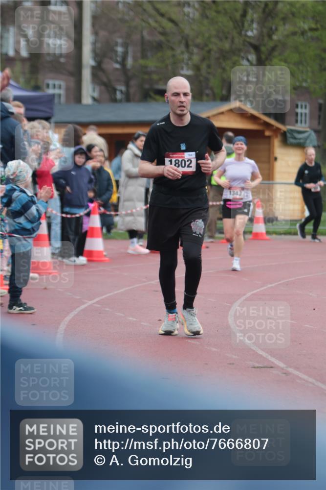 13.04.2025 - Hammer Lauf A. Gomolzig http://msf.ph/oto/7666807 13.04.2025 12:47:08 Ziel 1174, 1343, 1802 meine-sportfotos.de