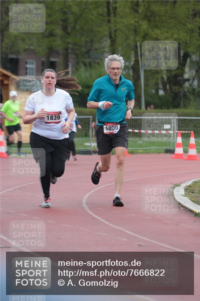 13.04.2025 - Hammer Lauf A. Gomolzig http://msf.ph/oto/7666822 13.04.2025 12:47:21 Ziel 121, 246, 247, 1238, 1839, 1900 meine-sportfotos.de