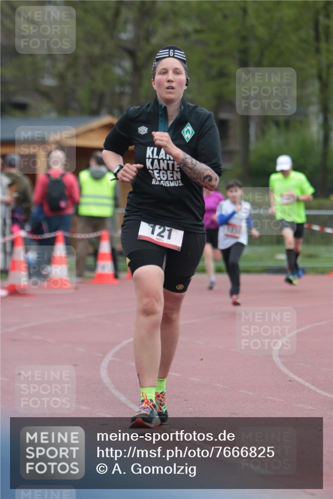 13.04.2025 - Hammer Lauf A. Gomolzig http://msf.ph/oto/7666825 13.04.2025 12:47:23 Ziel 121, 246, 247, 1238, 1839, 1900 meine-sportfotos.de