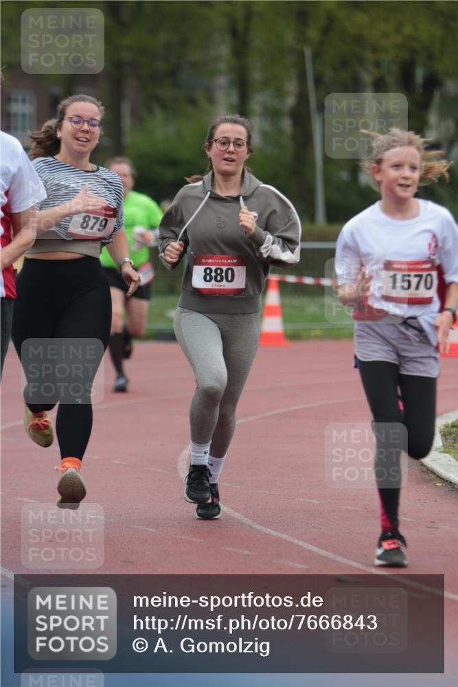 13.04.2025 - Hammer Lauf A. Gomolzig http://msf.ph/oto/7666843 13.04.2025 12:47:45 Ziel 228, 879, 880, 1569, 1570 meine-sportfotos.de