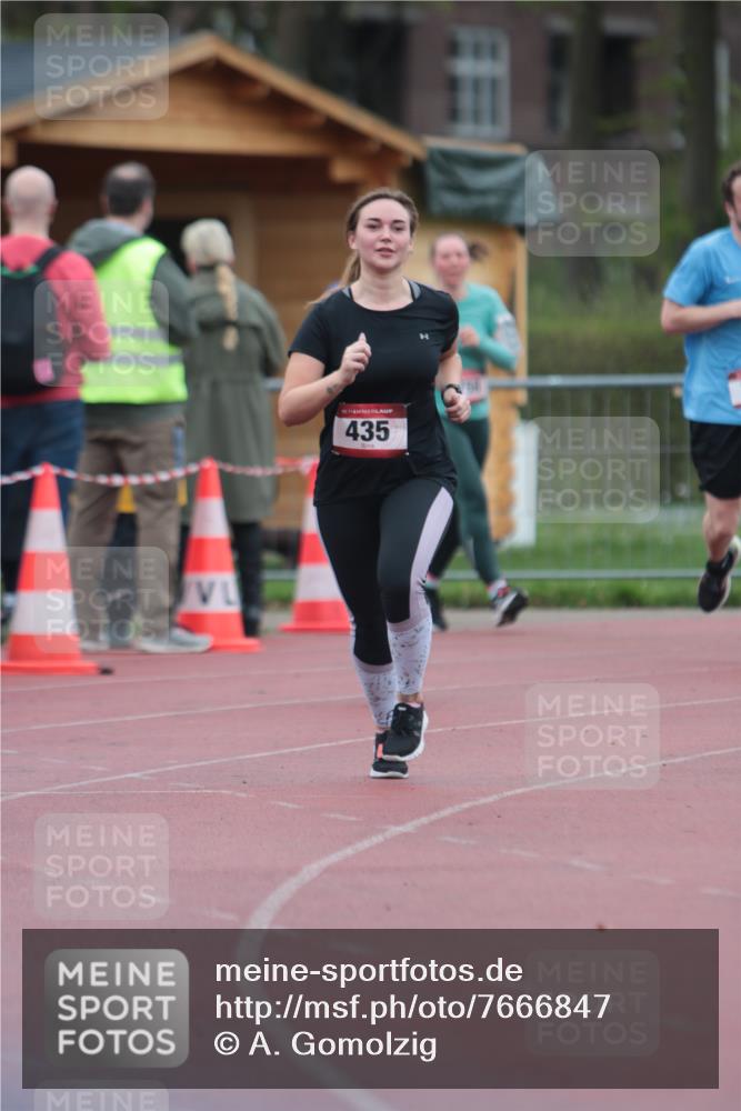 13.04.2025 - Hammer Lauf A. Gomolzig http://msf.ph/oto/7666847 13.04.2025 12:47:53 Ziel 251, 435, 487 meine-sportfotos.de