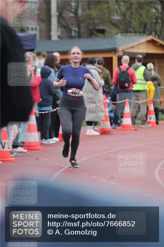 13.04.2025 - Hammer Lauf A. Gomolzig http://msf.ph/oto/7666852 13.04.2025 12:47:58 Ziel 251, 435, 487, 758 meine-sportfotos.de