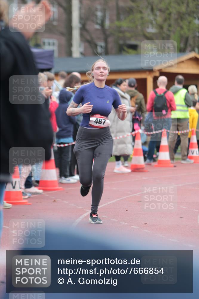 13.04.2025 - Hammer Lauf A. Gomolzig http://msf.ph/oto/7666854 13.04.2025 12:47:58 Ziel 251, 435, 487, 758 meine-sportfotos.de