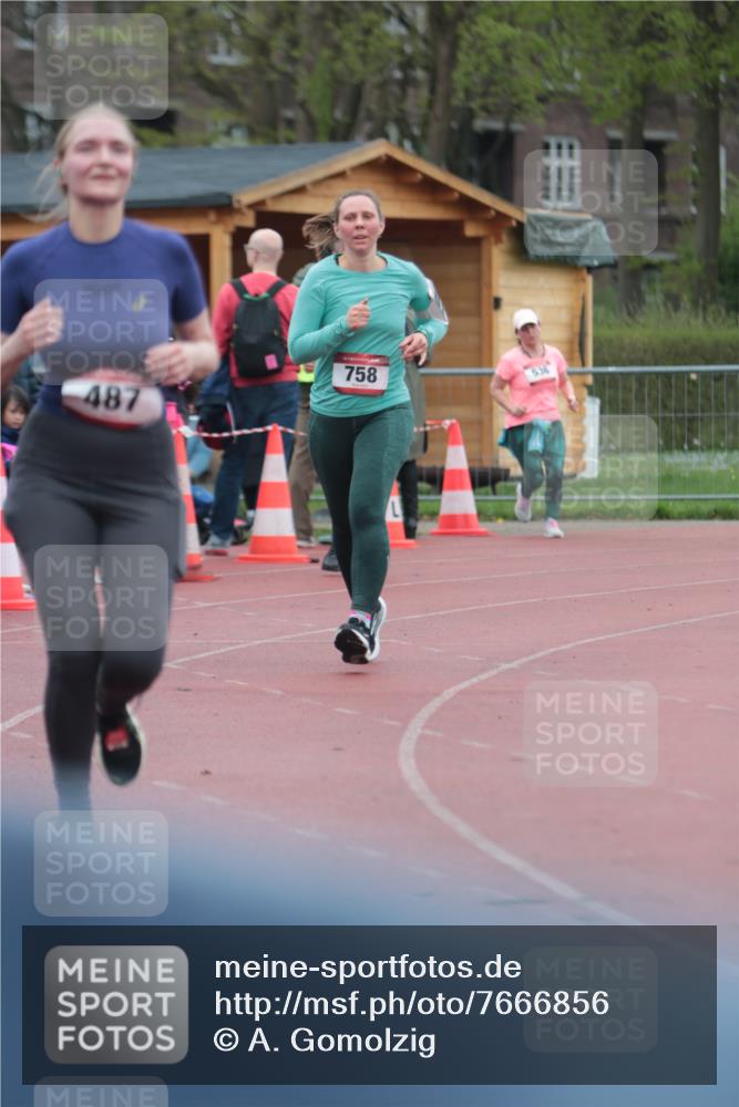 13.04.2025 - Hammer Lauf A. Gomolzig http://msf.ph/oto/7666856 13.04.2025 12:47:59 Ziel 251, 487, 758 meine-sportfotos.de