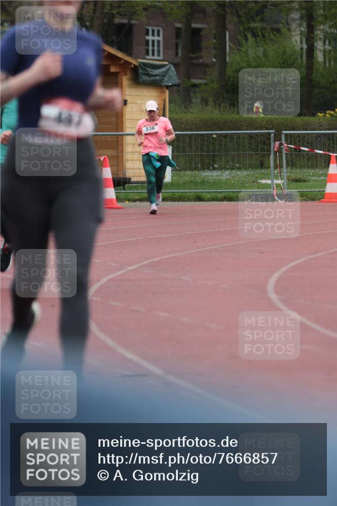 13.04.2025 - Hammer Lauf A. Gomolzig http://msf.ph/oto/7666857 13.04.2025 12:48:00 Ziel 251, 487, 758, 1891 meine-sportfotos.de