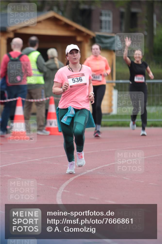 13.04.2025 - Hammer Lauf A. Gomolzig http://msf.ph/oto/7666861 13.04.2025 12:48:06 Ziel 488, 536, 1848, 1891 meine-sportfotos.de