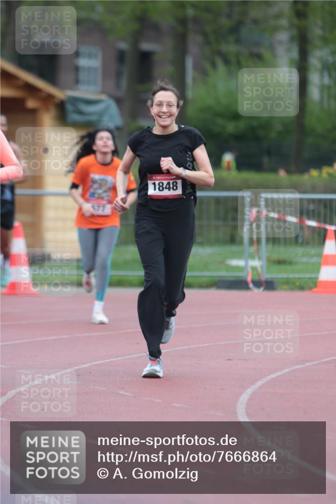 13.04.2025 - Hammer Lauf A. Gomolzig http://msf.ph/oto/7666864 13.04.2025 12:48:11 Ziel 488, 536, 677, 1848 meine-sportfotos.de