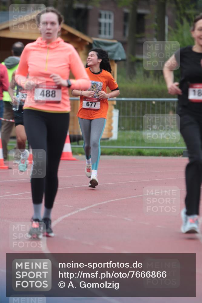 13.04.2025 - Hammer Lauf A. Gomolzig http://msf.ph/oto/7666866 13.04.2025 12:48:12 Ziel 488, 677, 1848 meine-sportfotos.de