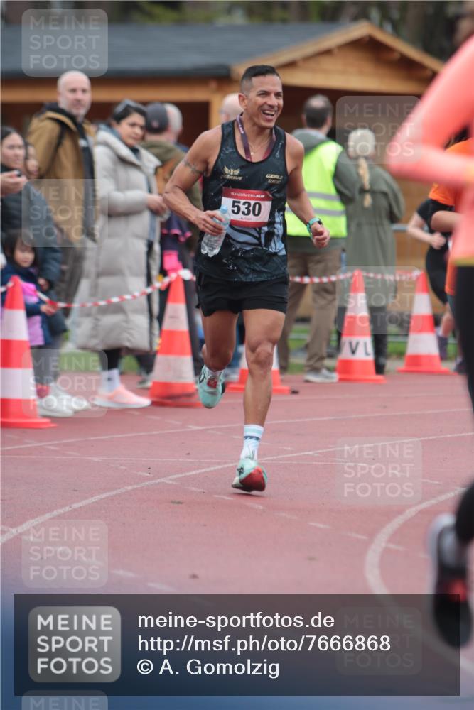 13.04.2025 - Hammer Lauf A. Gomolzig http://msf.ph/oto/7666868 13.04.2025 12:48:14 Ziel 253, 488, 677, 1848 meine-sportfotos.de