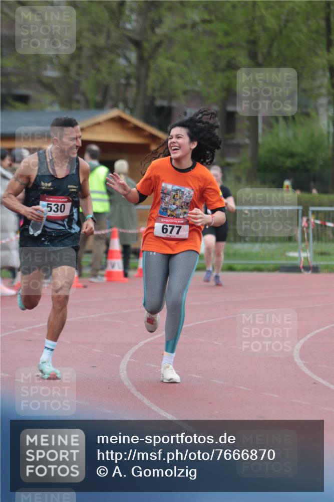 13.04.2025 - Hammer Lauf A. Gomolzig http://msf.ph/oto/7666870 13.04.2025 12:48:15 Ziel 253, 488, 677 meine-sportfotos.de