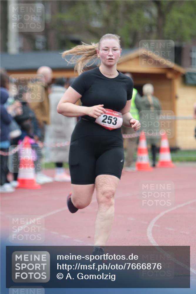 13.04.2025 - Hammer Lauf A. Gomolzig http://msf.ph/oto/7666876 13.04.2025 12:48:22 Ziel 253, 1751 meine-sportfotos.de