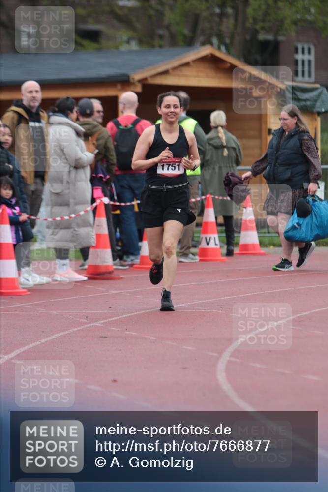 13.04.2025 - Hammer Lauf A. Gomolzig http://msf.ph/oto/7666877 13.04.2025 12:48:25 Ziel 1751 meine-sportfotos.de