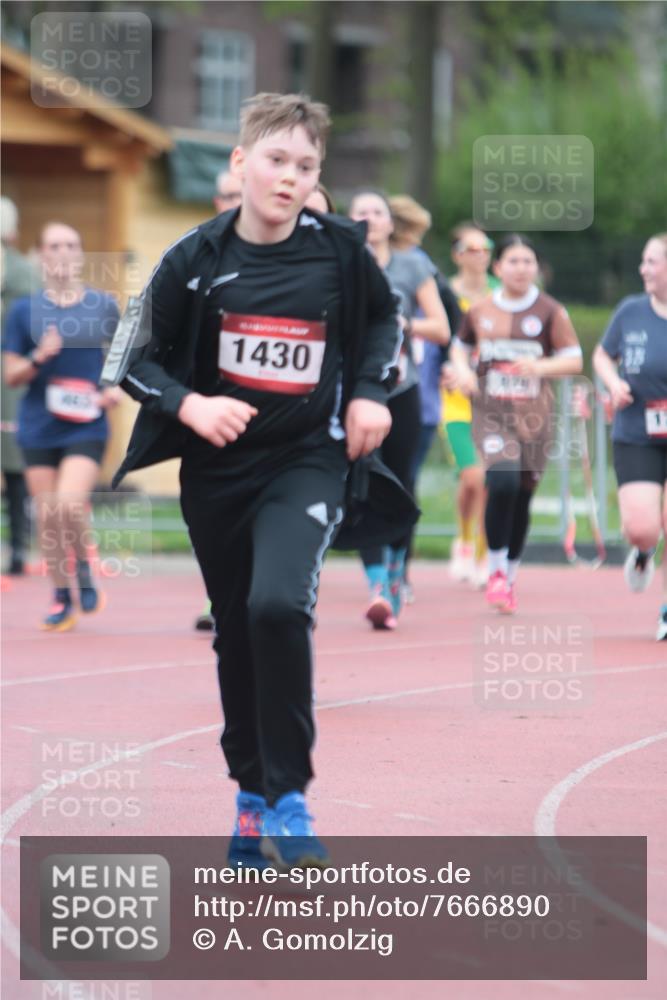 13.04.2025 - Hammer Lauf A. Gomolzig http://msf.ph/oto/7666890 13.04.2025 12:48:34 Ziel 463, 464, 979, 1430, 1740, 1747, 1878 meine-sportfotos.de