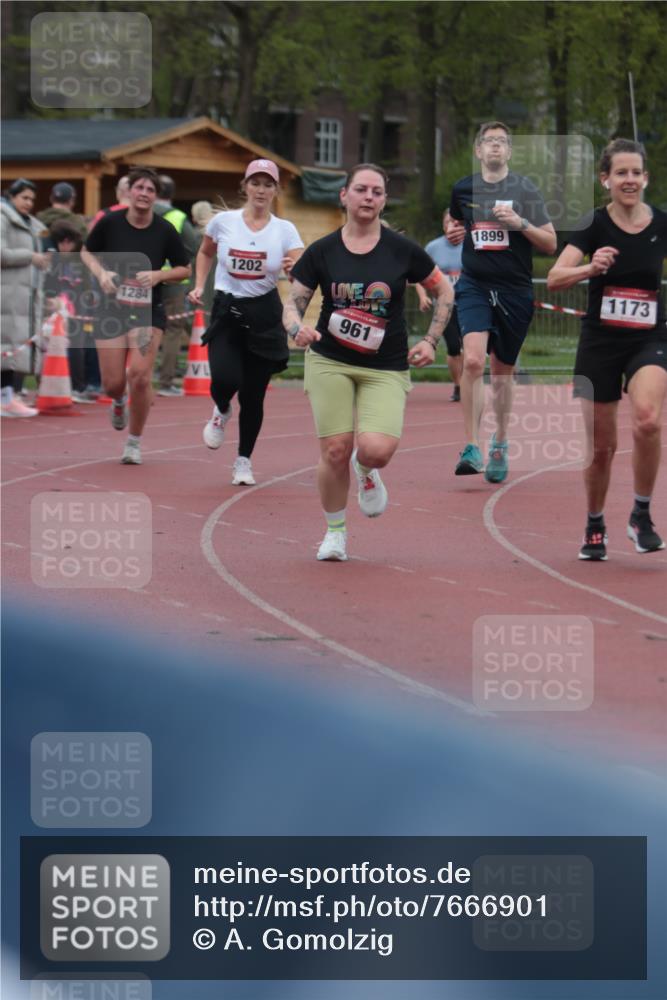 13.04.2025 - Hammer Lauf A. Gomolzig http://msf.ph/oto/7666901 13.04.2025 12:48:48 Ziel 147, 154, 515, 961, 1173, 1202, 1284, 1844, 1876, 1899 meine-sportfotos.de