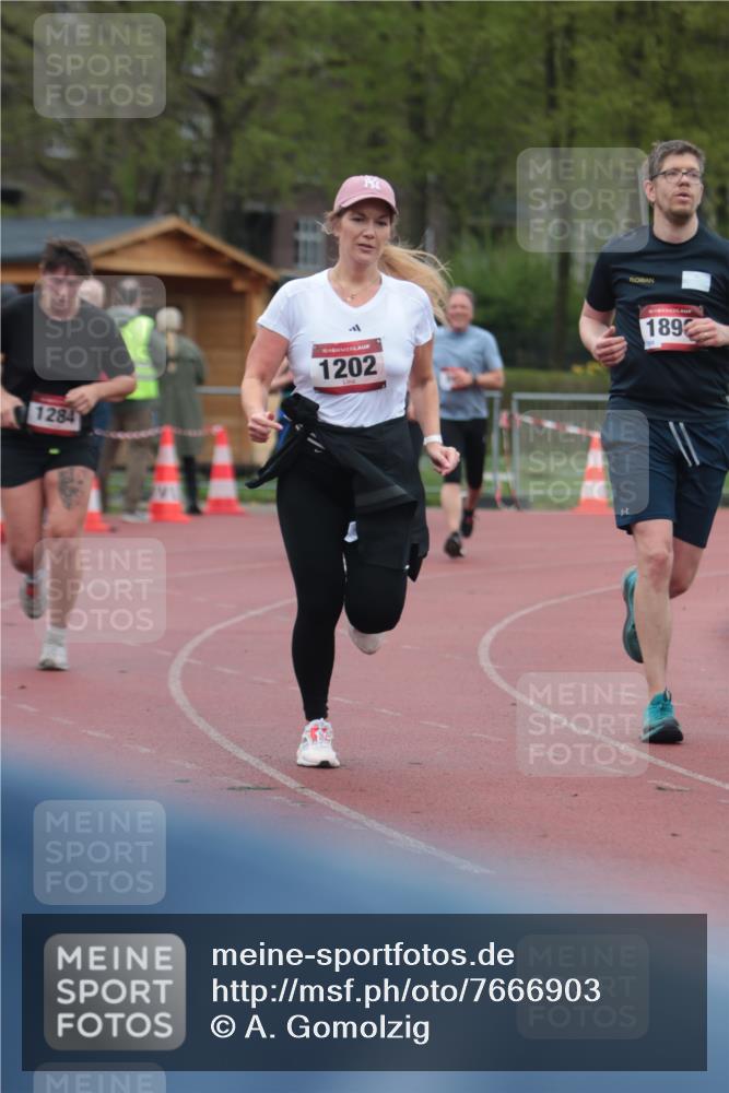13.04.2025 - Hammer Lauf A. Gomolzig http://msf.ph/oto/7666903 13.04.2025 12:48:50 Ziel 147, 515, 1202, 1284, 1706, 1876, 1899 meine-sportfotos.de