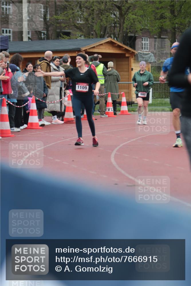 13.04.2025 - Hammer Lauf A. Gomolzig http://msf.ph/oto/7666915 13.04.2025 12:49:03 Ziel 14, 227, 1109, 1880, 1951 meine-sportfotos.de