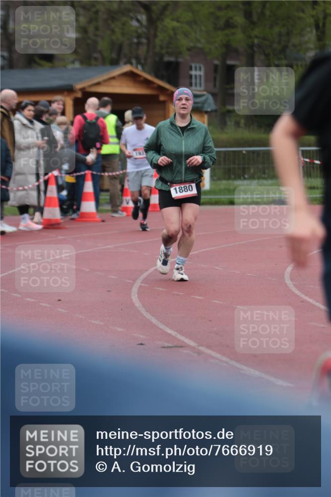 13.04.2025 - Hammer Lauf A. Gomolzig http://msf.ph/oto/7666919 13.04.2025 12:49:07 Ziel 1880, 1937, 1951 meine-sportfotos.de