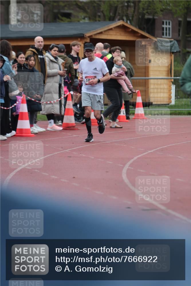 13.04.2025 - Hammer Lauf A. Gomolzig http://msf.ph/oto/7666922 13.04.2025 12:49:09 Ziel 1880, 1937 meine-sportfotos.de