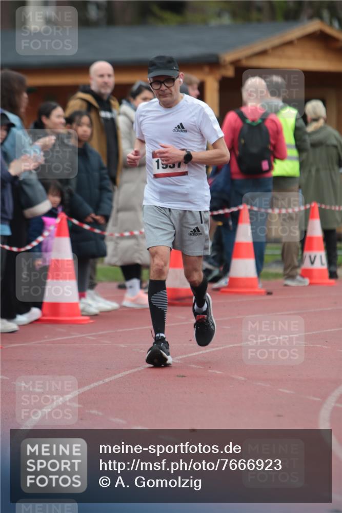 13.04.2025 - Hammer Lauf A. Gomolzig http://msf.ph/oto/7666923 13.04.2025 12:49:10 Ziel 1880, 1937 meine-sportfotos.de