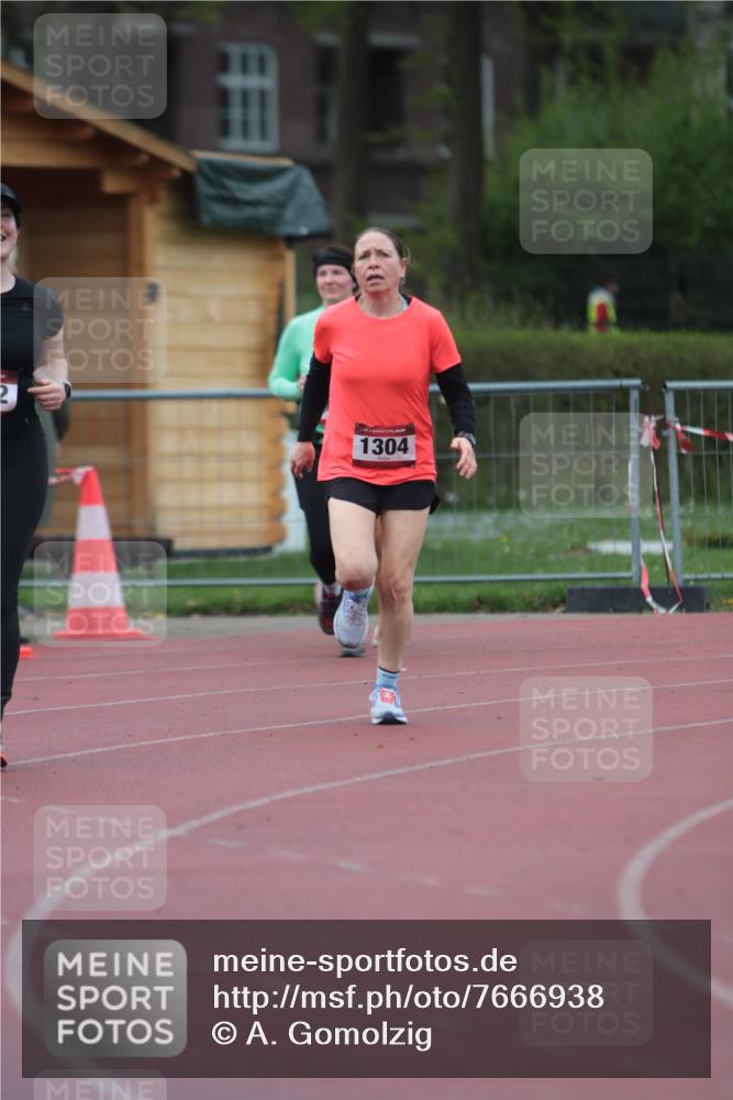 13.04.2025 - Hammer Lauf A. Gomolzig http://msf.ph/oto/7666938 13.04.2025 12:49:34 Ziel 454, 1304, 1702 meine-sportfotos.de