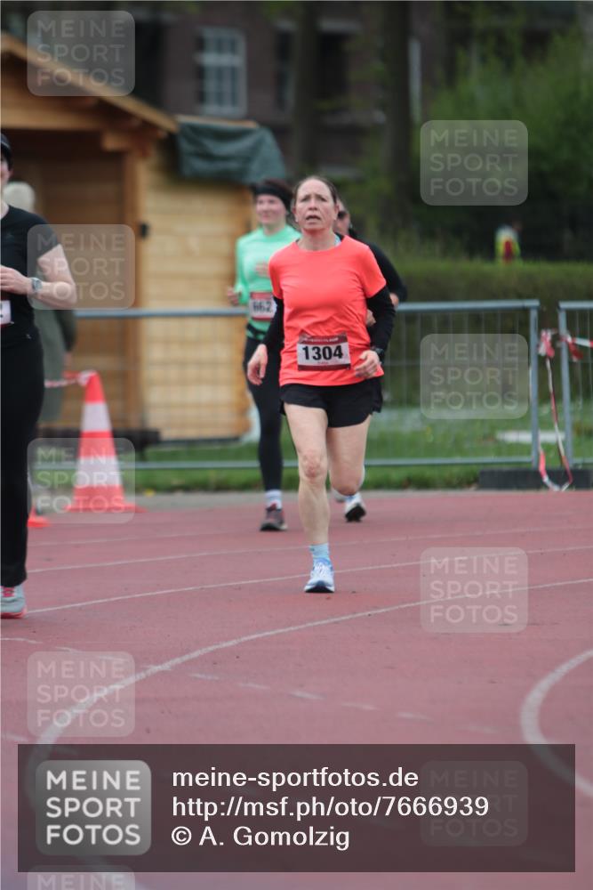 13.04.2025 - Hammer Lauf A. Gomolzig http://msf.ph/oto/7666939 13.04.2025 12:49:34 Ziel 454, 1304, 1702 meine-sportfotos.de