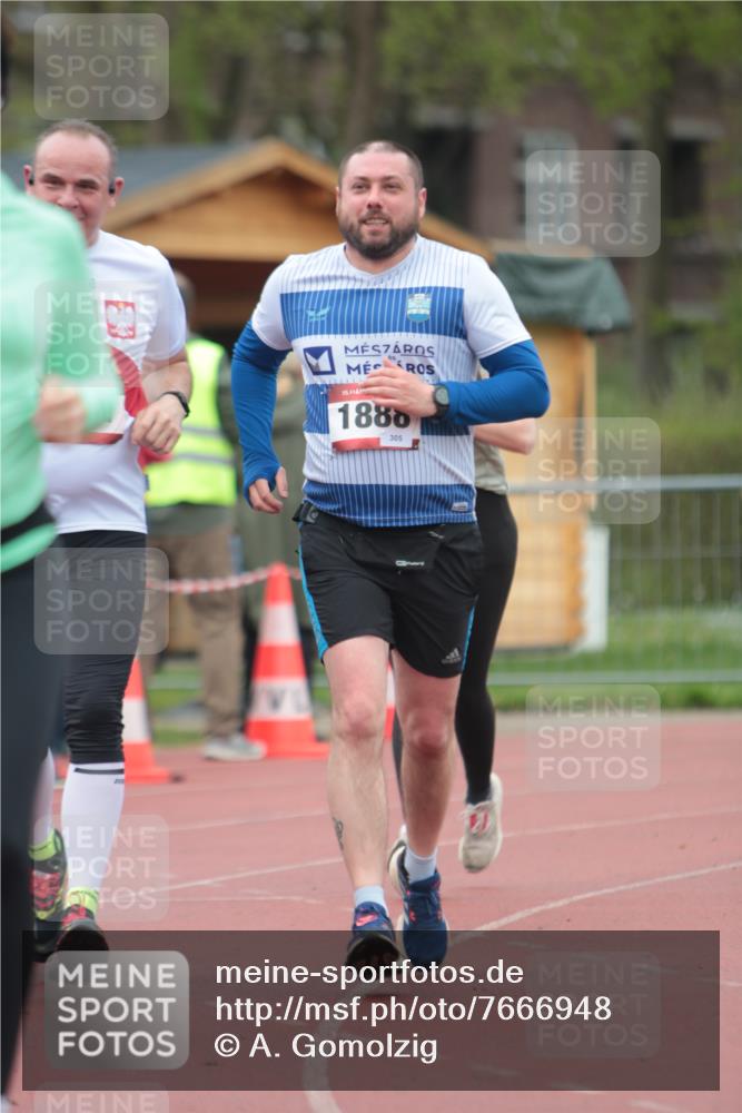 13.04.2025 - Hammer Lauf A. Gomolzig http://msf.ph/oto/7666948 13.04.2025 12:49:44 Ziel 193, 516, 662, 1181, 1888, 1911 meine-sportfotos.de